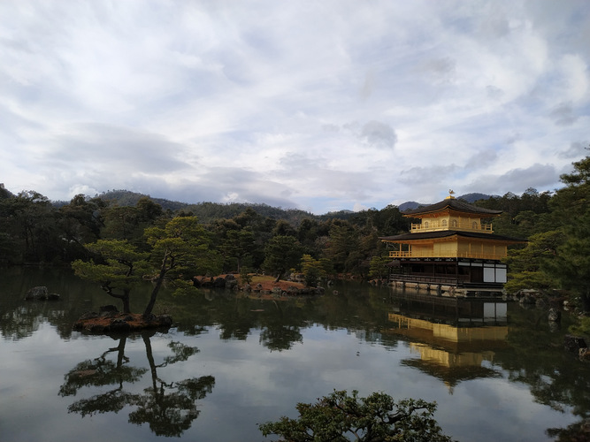 Kinkaku-ji.jpeg